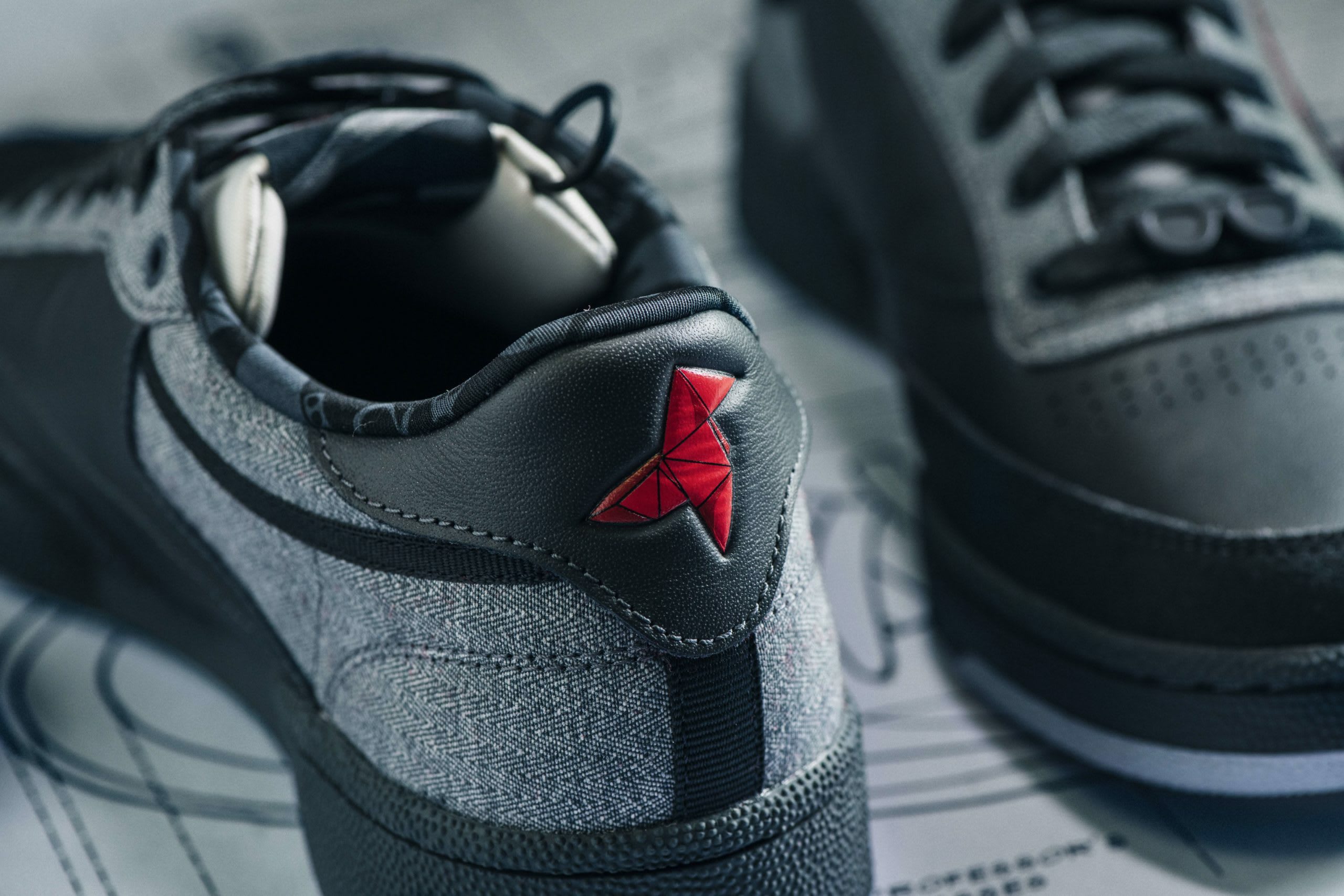 La Casa De Papel x Reebok Club C Gravel Foto 2