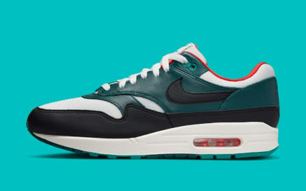 Le Bron x Liverpool x Nike Air Max 1 Foto 2