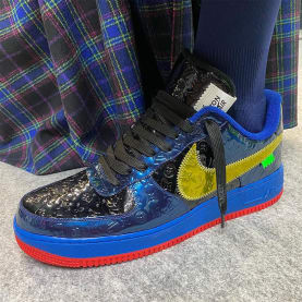 Louis Vuitton x Nike Air Force 1 Foto 2