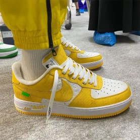 Louis Vuitton x Nike Air Force 1 Foto 3