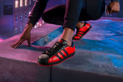 Miles Morales krijgt zijn eigen Marvel x Playstation x Adidas Superstar "Spider-Man" sneaker