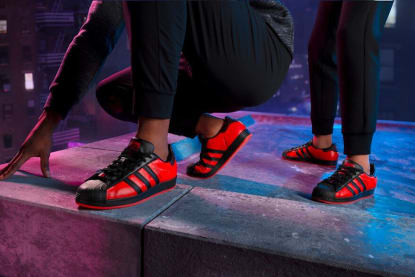 Miles Morales krijgt zijn eigen Marvel x Playstation x Adidas Superstar "Spider-Man" sneaker