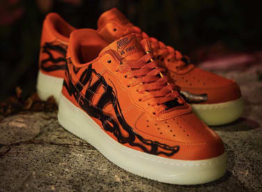 Deze spooky Nike Air Force 1 Skeleton geeft licht in het donker!