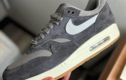 Grijze nike air max 1 sales