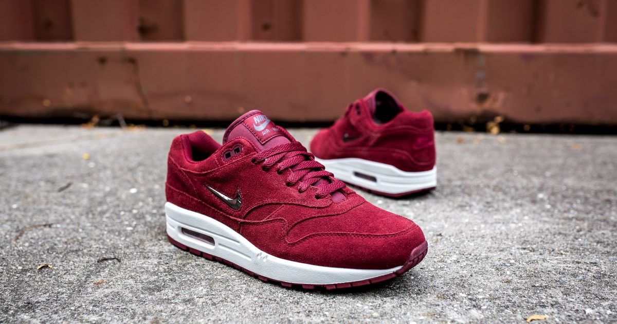 Nike air max 1 jewel suede shop