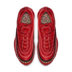 Veel gewaagder dan deze Nike Air Max 97 "Red Leopard" gaat het niet worden