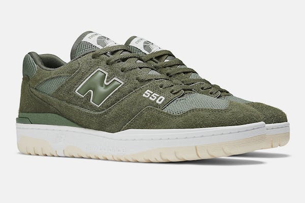 New Balance 550 Olive Suede Foto 1