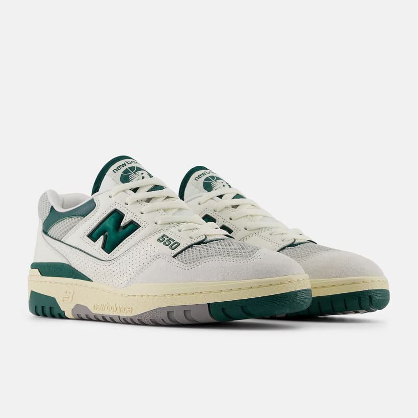 New Balance 550 Sea Salt Marsh Green Foto 1