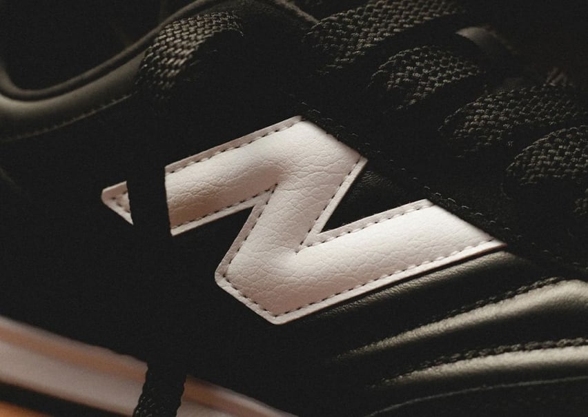 New Balance RC42 Black White Foto 1