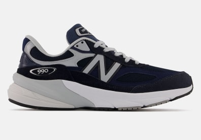 New Balance met de Made in USA 990 v6 Navy Foto 1