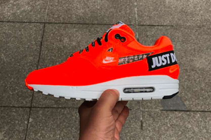 Nieuwe Beelden Van De Nike Air Max 1 Orange "Just Do It"