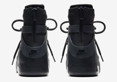 De Nike Fear Of God 1 "Triple Black" staat op het punt van droppen