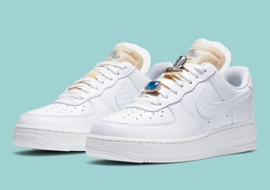 Nike voorziet de Air Force 1 '07 LX van een flinke dosis Bling!