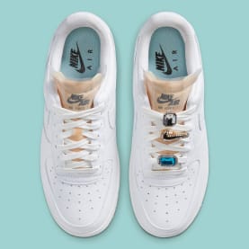 Nike voorziet de Air Force 1 '07 LX van een flinke dosis Bling!