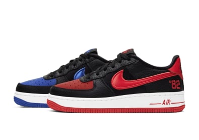 Deze Nike Air Force 1 Low "82" wisselt de Bred en Royal colorways af