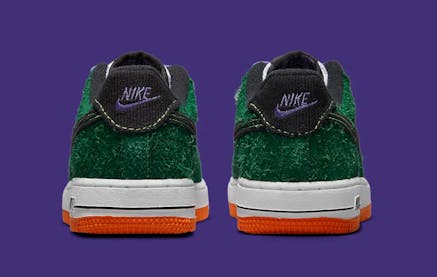 Nike Air Force 1 Low GS Shaggy Green Suede Foto 5