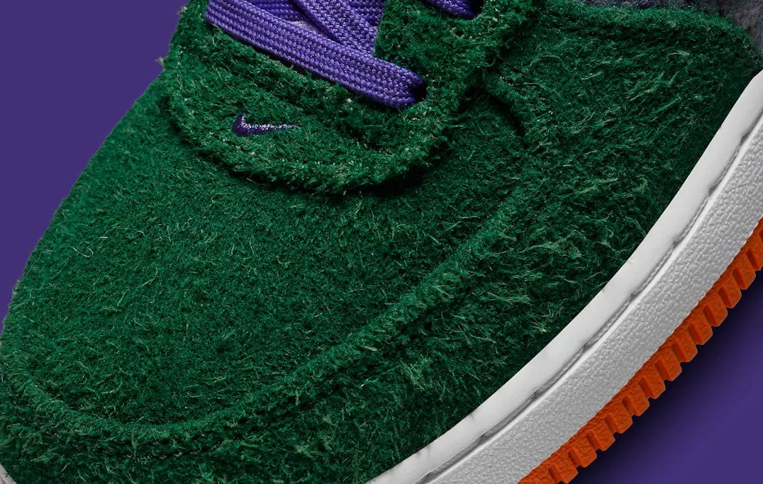 Nike Air Force 1 Low GS Shaggy Green Suede Foto 7