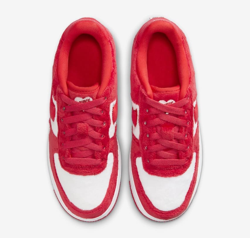 Nike Air Force 1 Low GS Valentines Day Foto 4