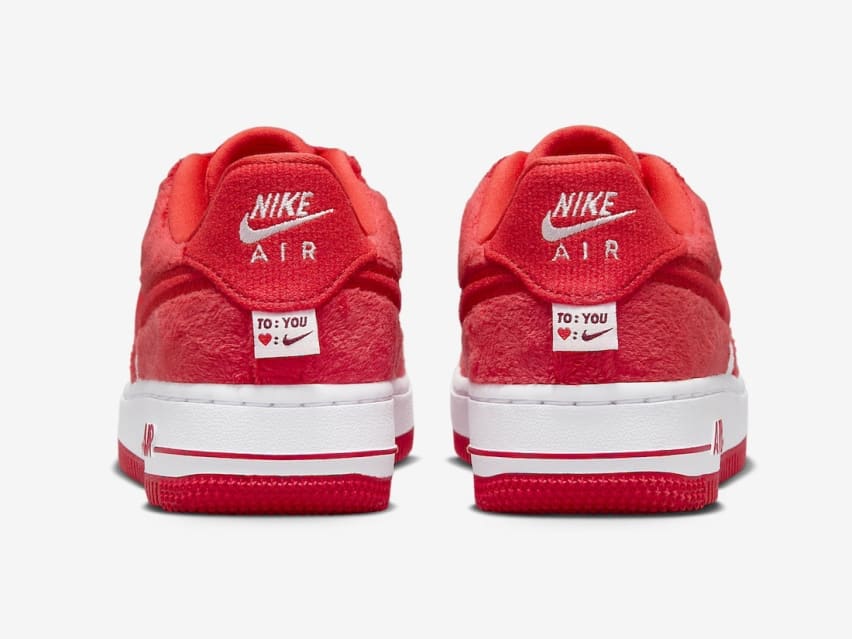 Nike Air Force 1 Low GS Valentines Day Foto 5