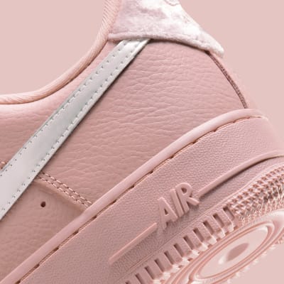 Nike Air Force 1 Low Pink Fur Foto 9