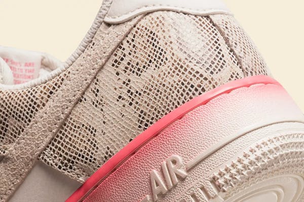 Nike Air Force 1 Low Pink Nebula Snakeskin Foto 8