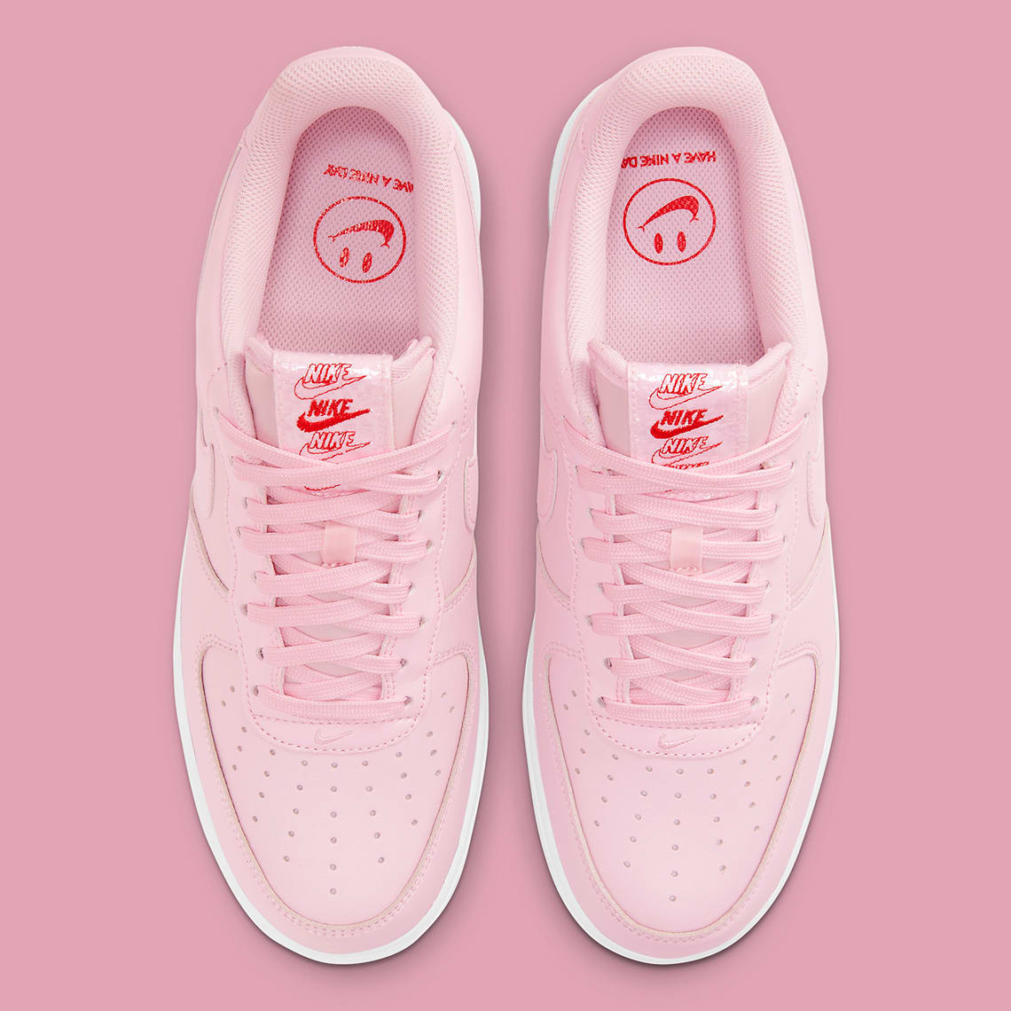 Nike dropt twee bloemige Air Force 1 Low "Rose" sneakers