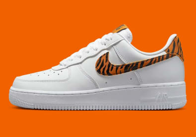 Nike Air Force 1 Low Tiger Stripes Foto 1