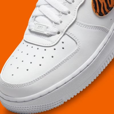 Nike Air Force 1 Low Tiger Stripes Foto 7