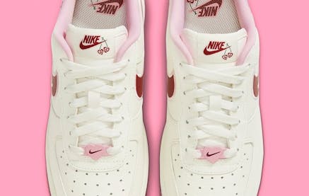 Nike Air Force 1 Low Valentines Day 2023 Foto 4