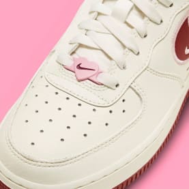 Nike Air Force 1 Low Valentines Day 2023 Foto 9