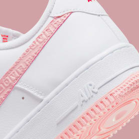 Nike Air Force 1 Low Valentines Day Foto 11