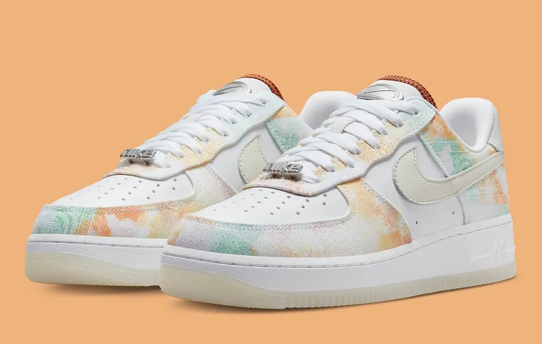 Nike Air Force 1 Low Wmns Washed Paisley Foto 1