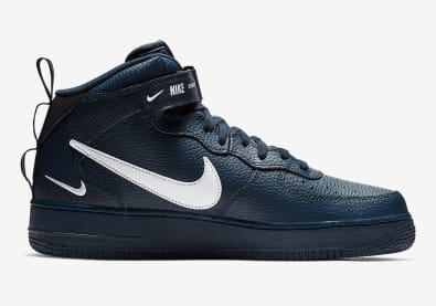 Must have! De Nike Air Force 1 Mid Utility Navy