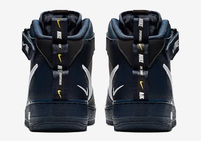 Must have! De Nike Air Force 1 Mid Utility Navy