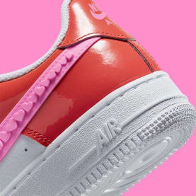 Nike Air Force 1 Valentines Day 2023 Foto 10