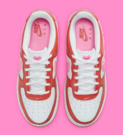 Nike Air Force 1 Valentines Day 2023 Foto 4