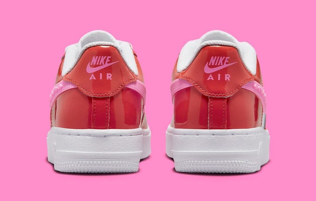 Nike Air Force 1 Valentines Day 2023 Foto 5