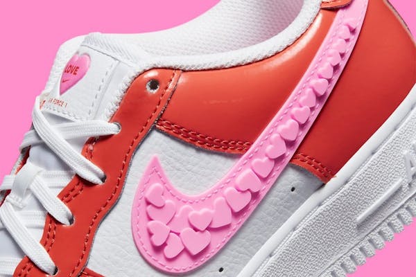 Nike Air Force 1 Valentines Day 2023 Foto 7