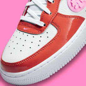 Nike Air Force 1 Valentines Day 2023 Foto 9