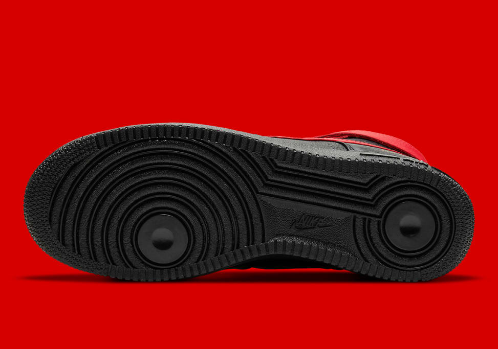 Nike Air Force 1 x Alyx Black and University Red Foto 6
