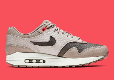 Nike dropt deze zomer de Nike Air Max 1 Premium "Cut-Out Swoosh"