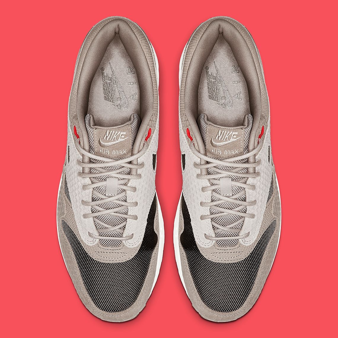 Nike dropt deze zomer de Nike Air Max 1 Premium "Cut-Out Swoosh"