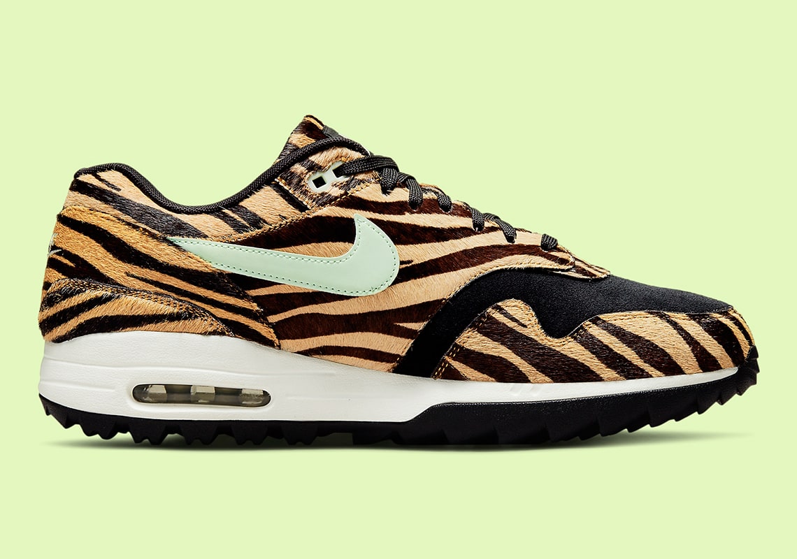 Nike voorziet de Air Max 1 Golf Tiger van een Sneaker Squad