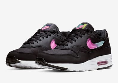 Gedropt in Amerika: De Nike Air Max 1 Jelly Swoosh "Black"