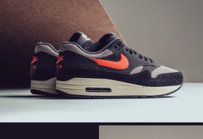 Check Deze Sappige Nike Air Max 1 "Mango Swoosh"