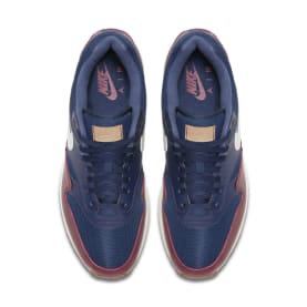 Deze Premium Nike Air Max 1 Navy Red Is Onderweg