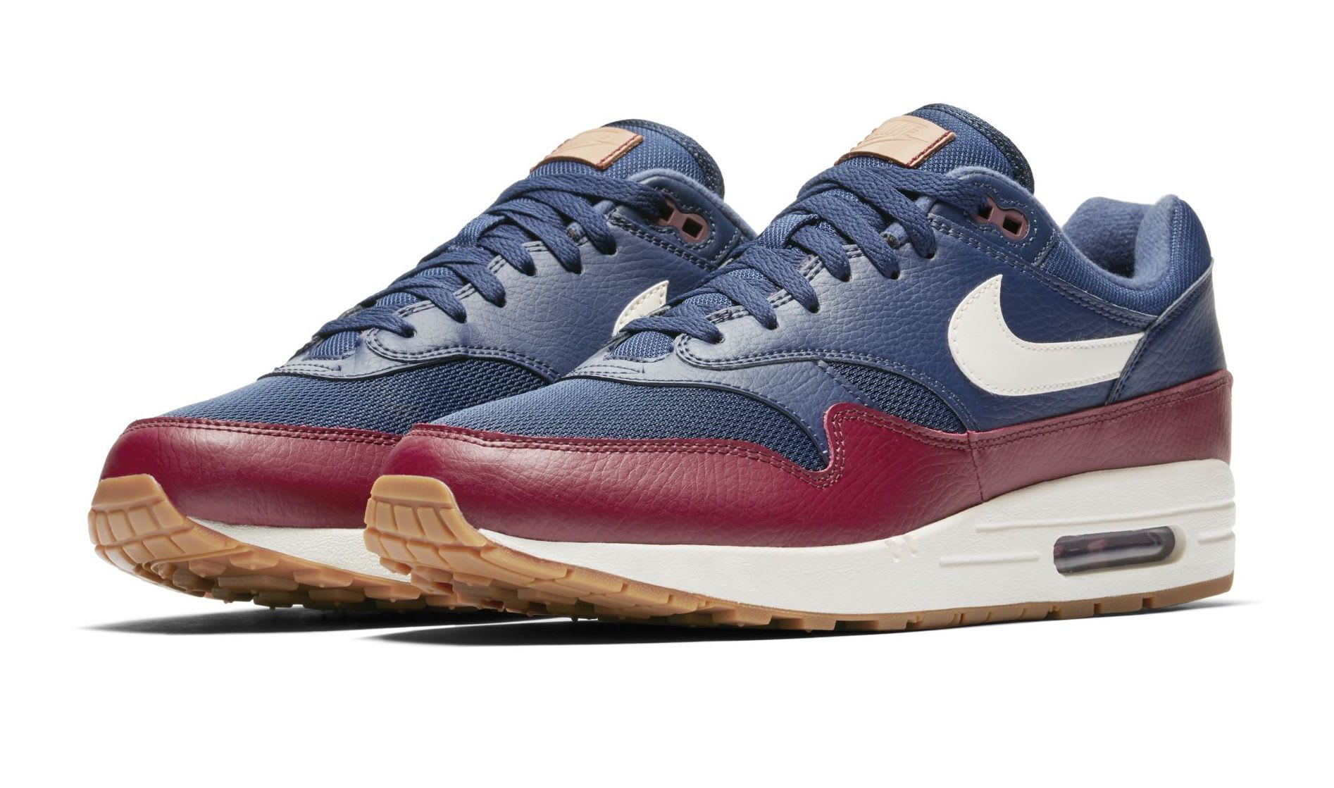 Deze Premium Nike Air Max 1 Navy Red Is Onderweg