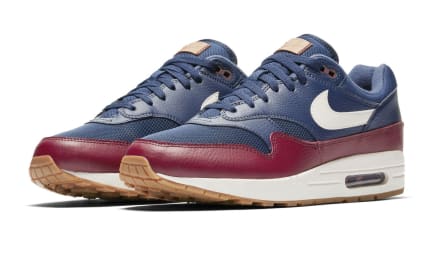 Deze Premium Nike Air Max 1 Navy Red Is Onderweg