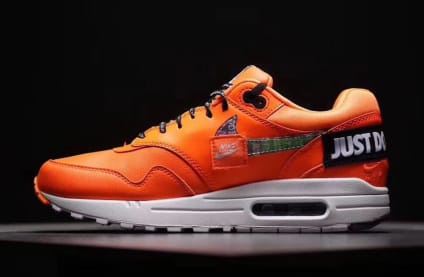 De Nike Air Max 1 Orange "Just Do It" Is Onderweg