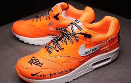 De Nike Air Max 1 Orange "Just Do It" Is Onderweg